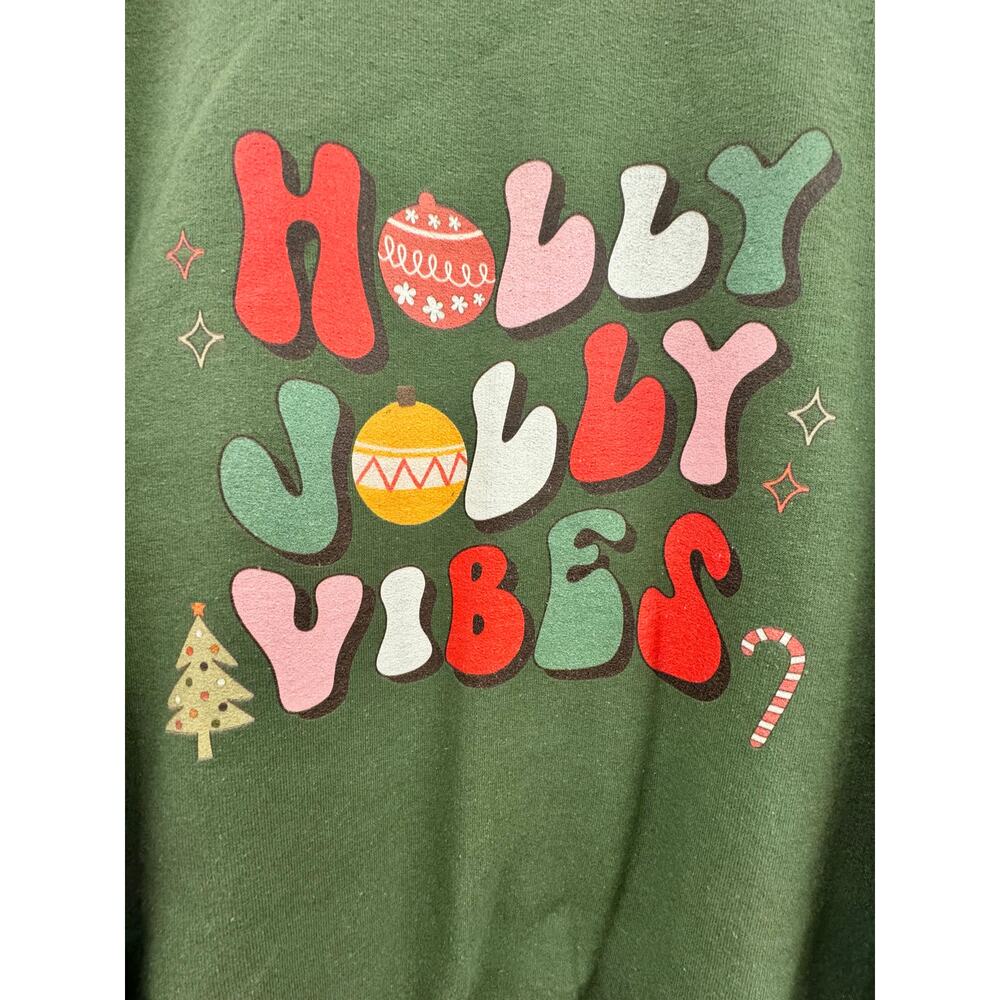 New Christmas Graphic Sweatshirt - Holly Jolly Vibes